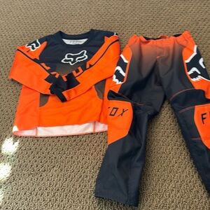Fox racing outfit